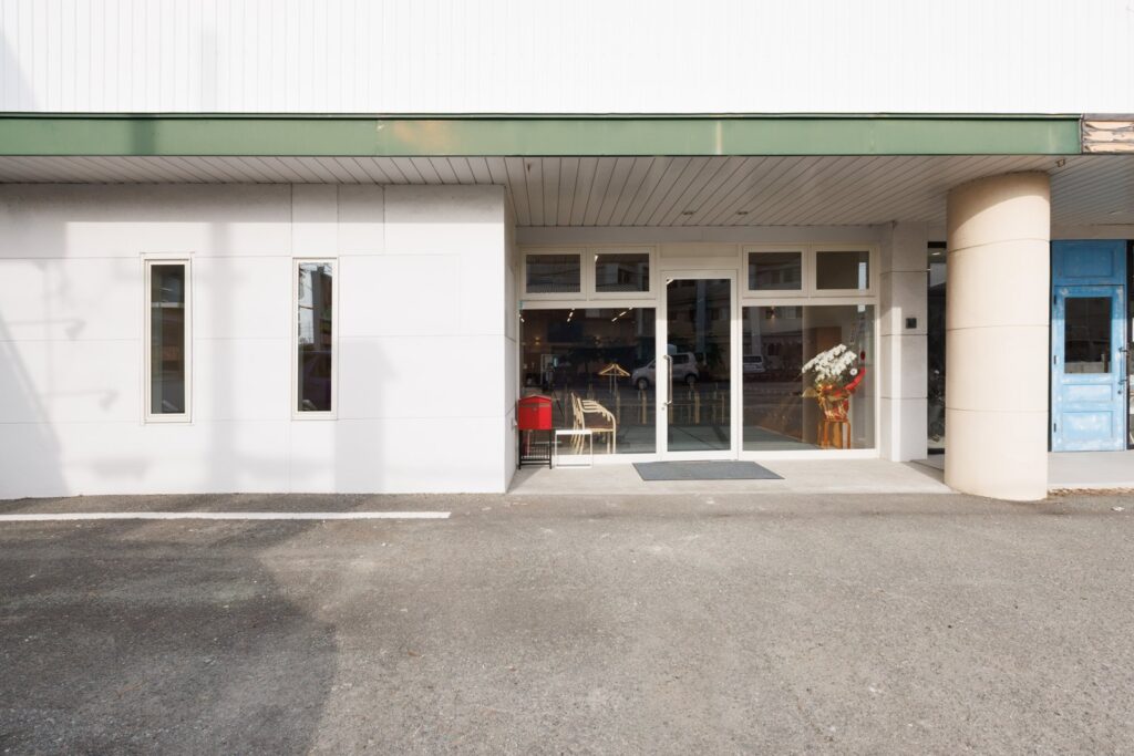 施工後:改修後の施設入口。